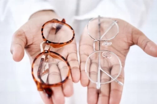 Vrste stakla za naočare - koja sve postoje i koja su najbolja stakla za naočare?