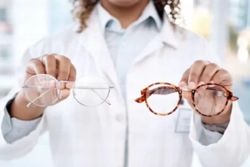 Glavne razlike između plastičnih i acetat ramova za naočare